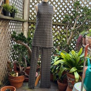 Zara Black and White Women's Pantsuit. Small. Sleeveless tunic top. Tall Pant.